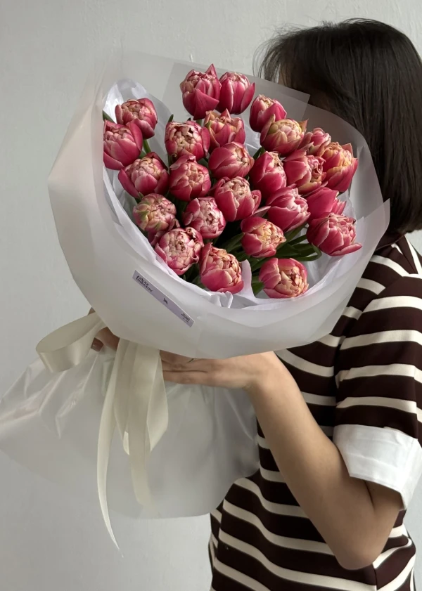 Букет "Raspberry Petal"